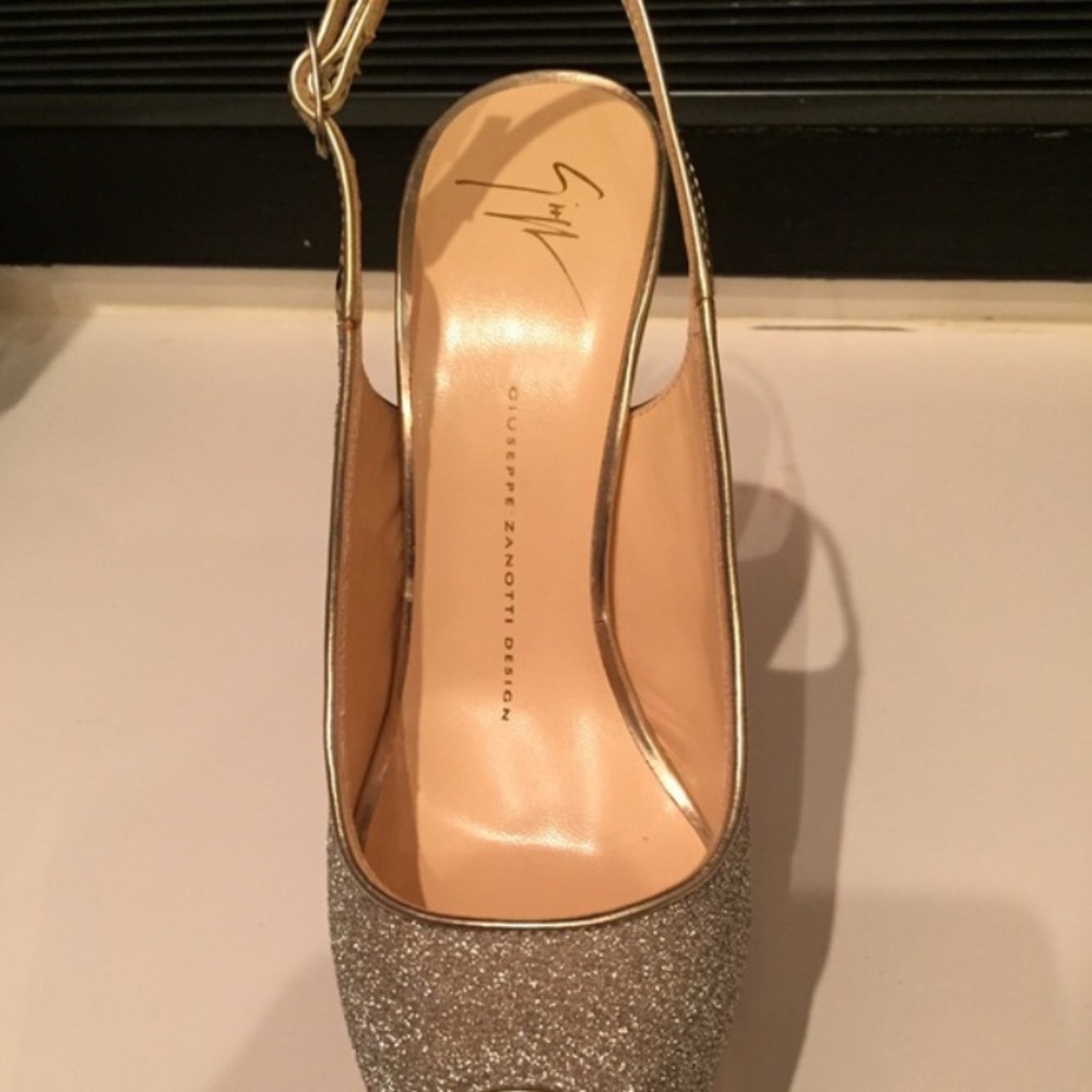 Giuseppe Zanotti peep toe pump - Picture 4 of 4