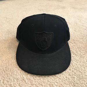 Raiders black hat 7 1/8