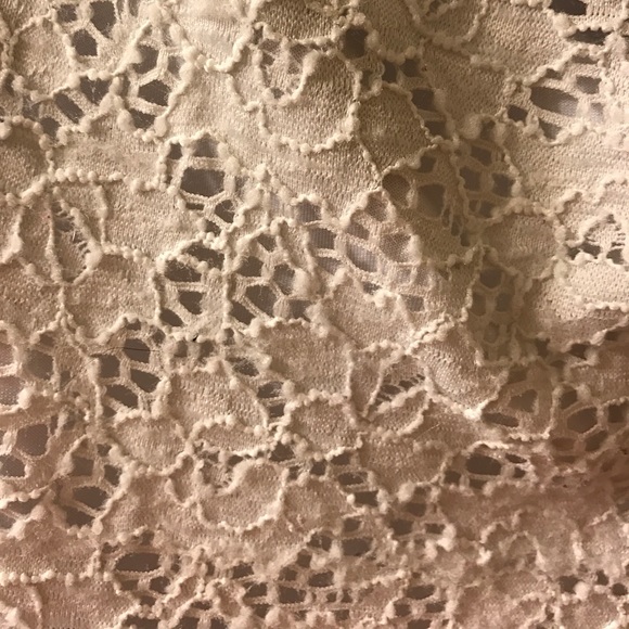 White lace shorts - Picture 3 of 3