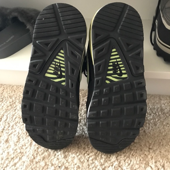 Nike Shoes - Air Max Neon Green and black size 7 Nike Nike Shoes - Air Max Neon Green and black size 7 Nike