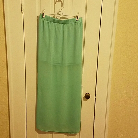 Express Mermaid Chiffon Maxi - Picture 3 of 6