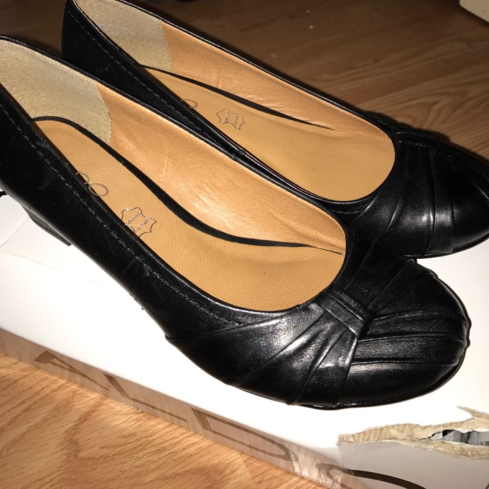 Aldo Leather wedge heels 6