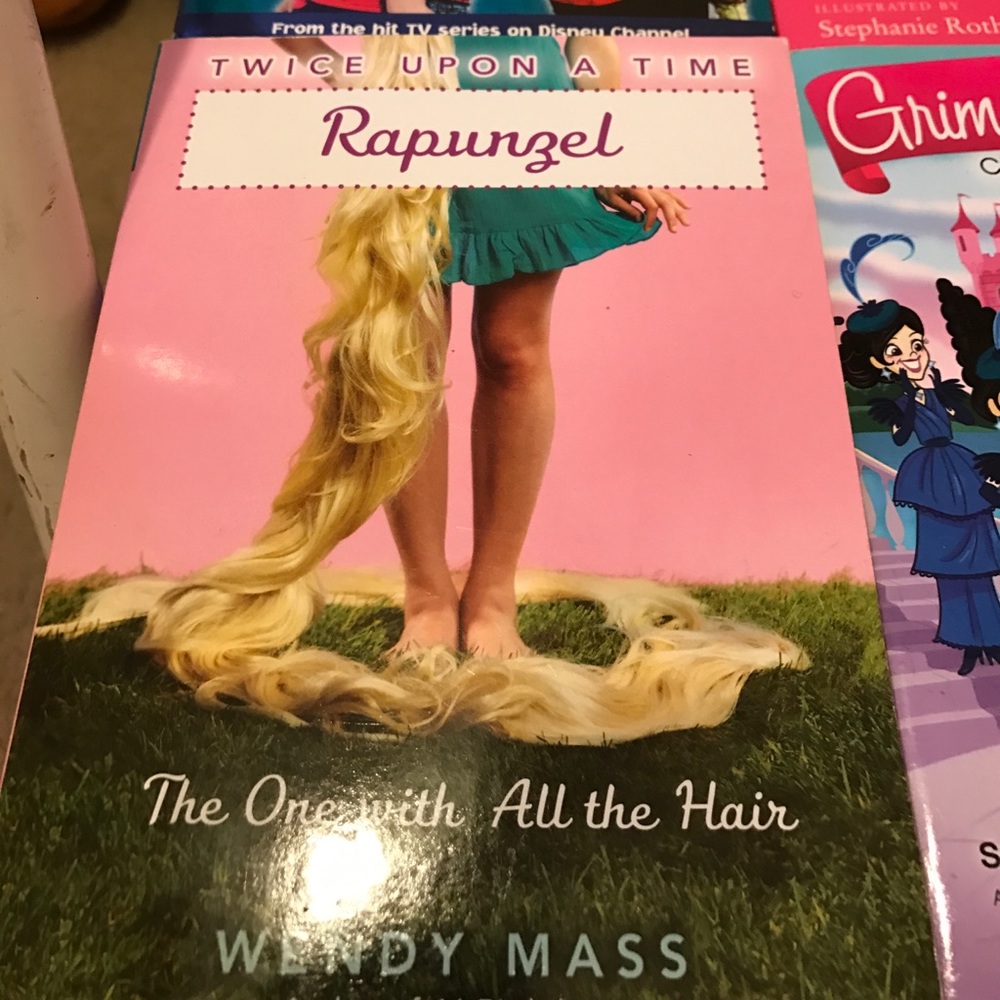 Books! 📚 - Picture 3 of 8