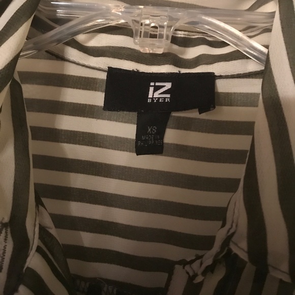 Sheer button down blouse - Picture 3 of 4