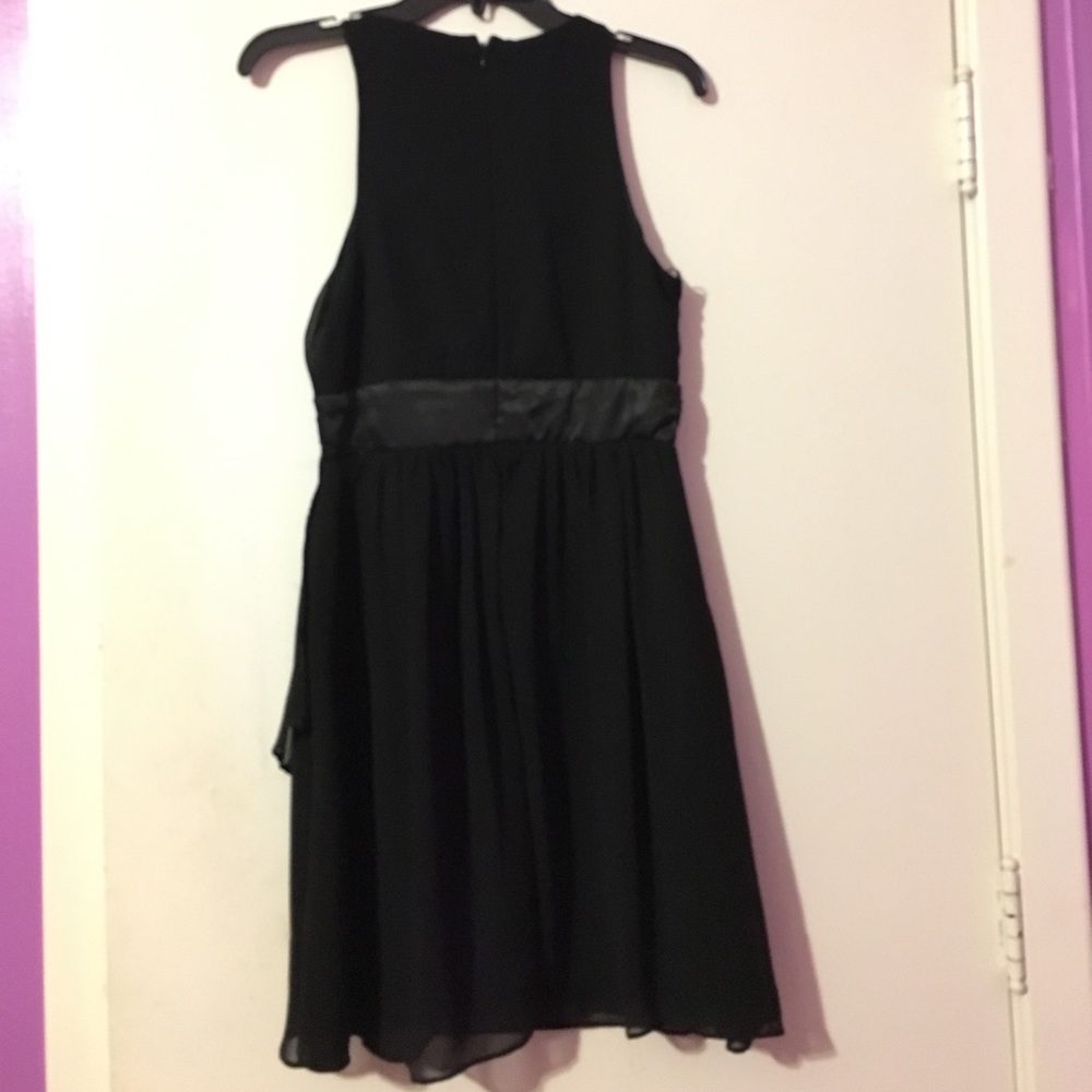 Cute black dress - Picture 2 of 2