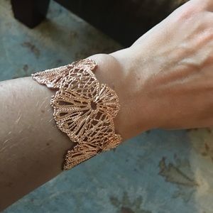 Stella and Dot rose gold bracelet