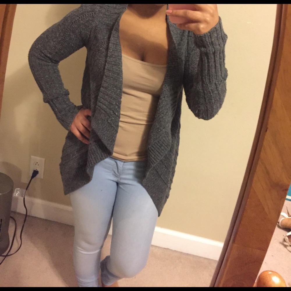 *SOLD*grey abercrombie cardigan women's small