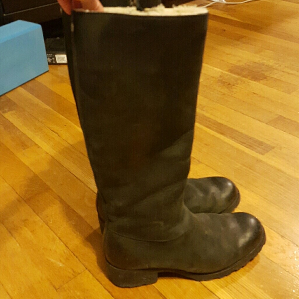 Ugg Tall Boots sz 8 Winter is almost here!
