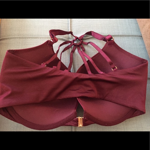 32DDD Victoria's Secret very sexy push-up pigeonnant bra - Picture 2 of 6