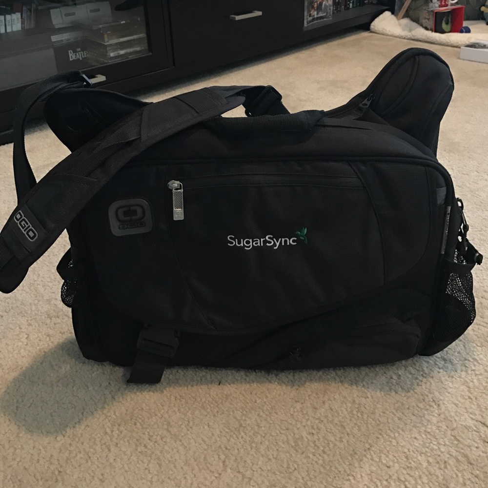 Ogio Street Messenger Laptop Bag Black