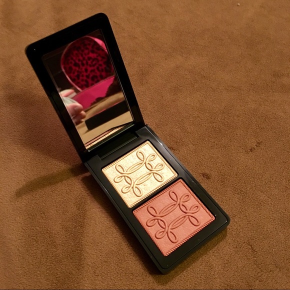 MAC Nutcracker Sweet Copper Face Compact - Picture 2 of 3