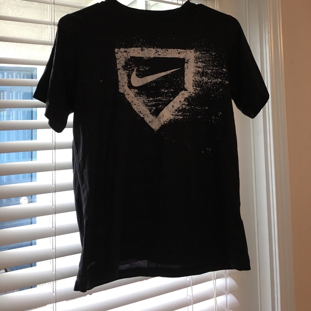 Nike tee
