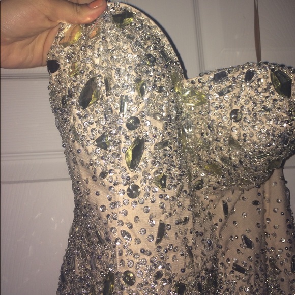 Eye catching!! prom dress - Picture 5 of 7