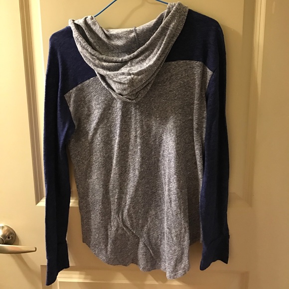 Very light hoodie - Picture 2 of 3