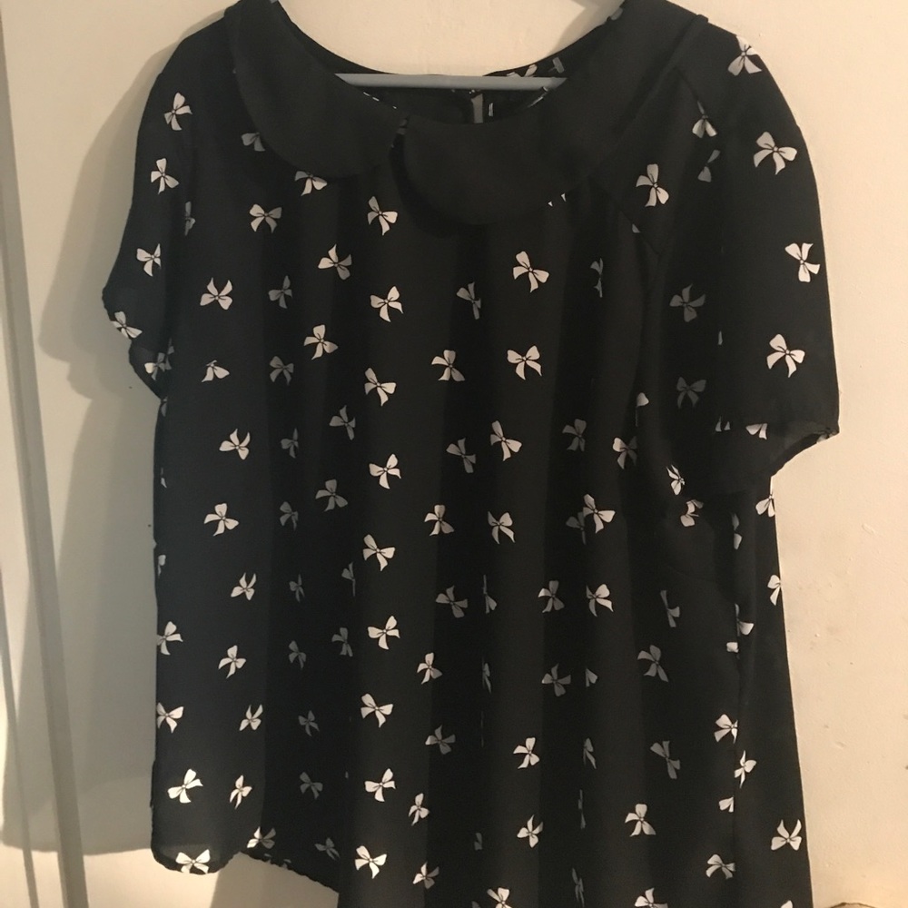 Torrid blouse 3 bow