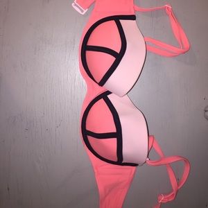ADORABLE VICTORIAS SECRET PINK BIKINI TOP