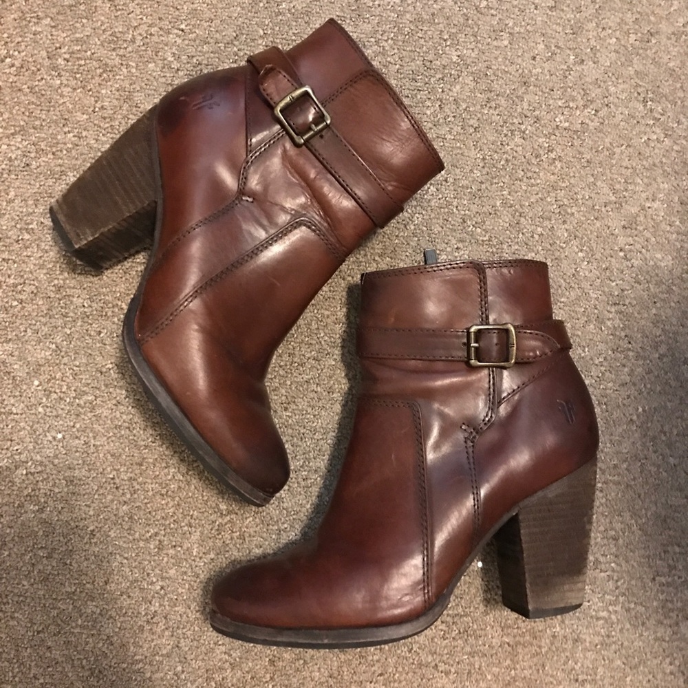 FRYE "Patty" riding bootie