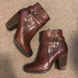 FRYE "Patty" riding bootie