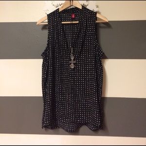 Vince Camuto v-neck blouse black and white