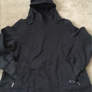Oakley black hoodie with zipper pockets