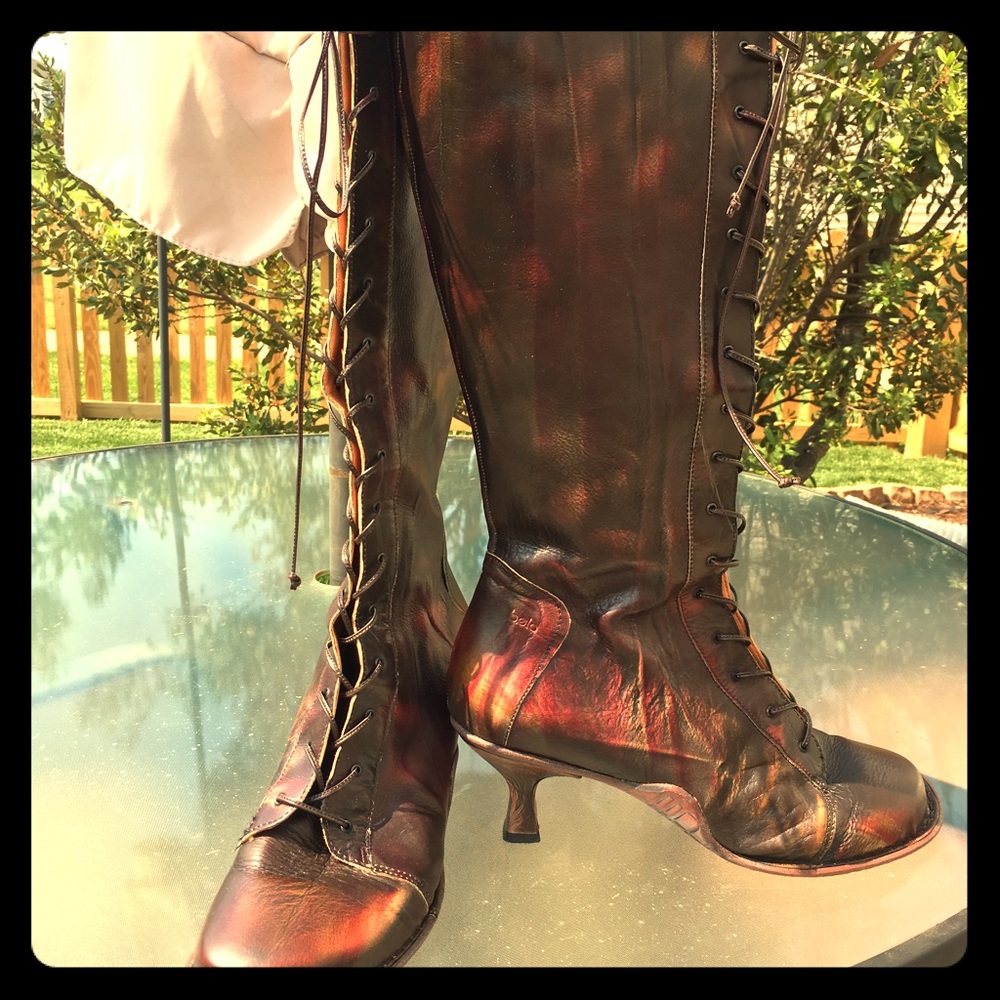 Gently worn vintage boots. They run small.