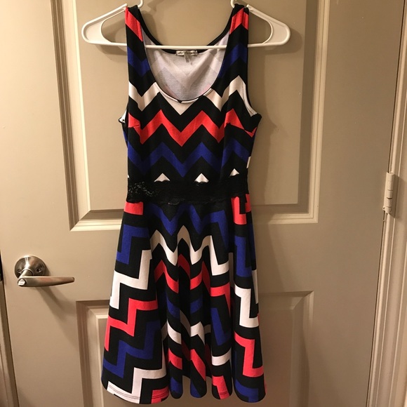 Chevron Charlotte Russe dress - Picture 1 of 3