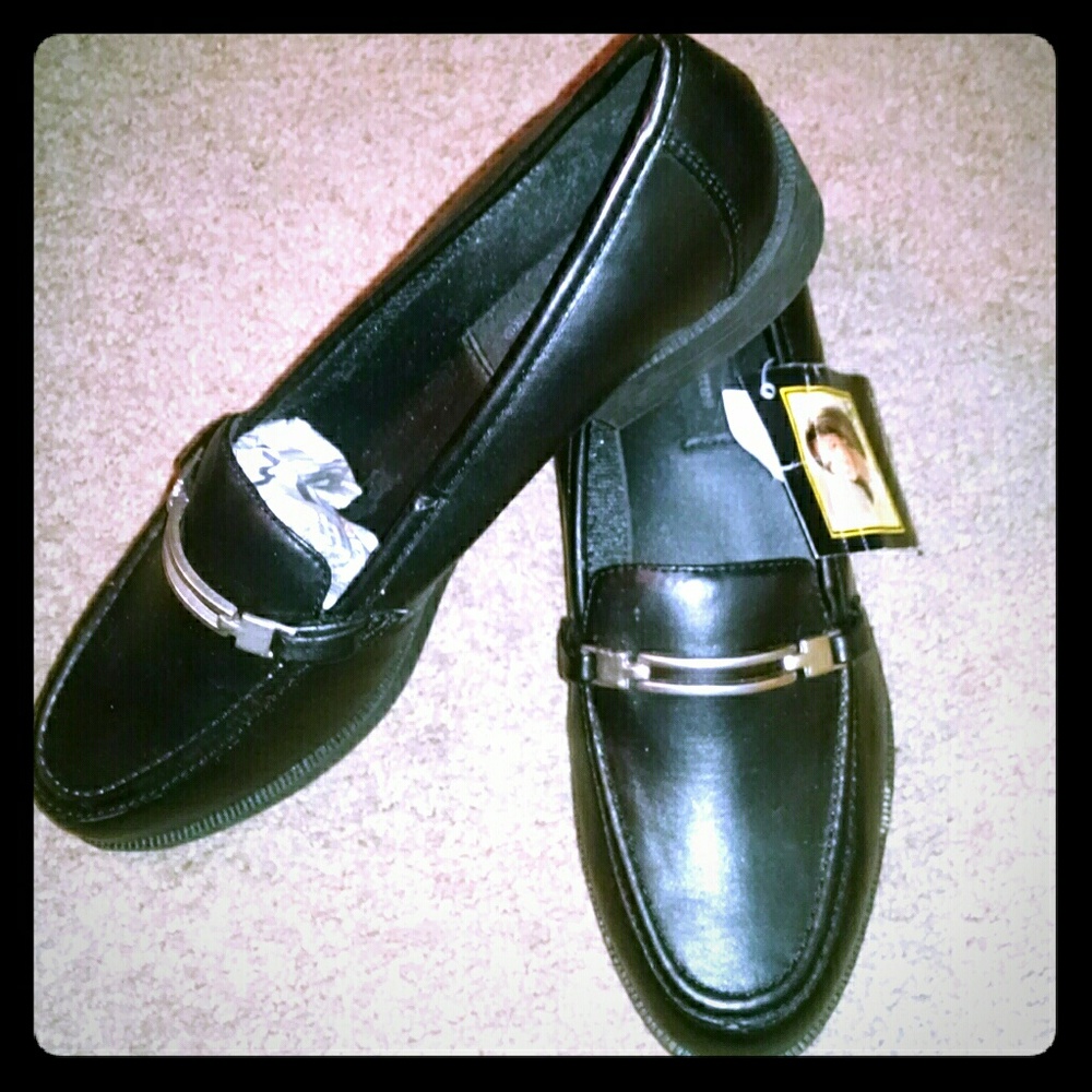 Vintage Rare Black silver comfy flats shoes