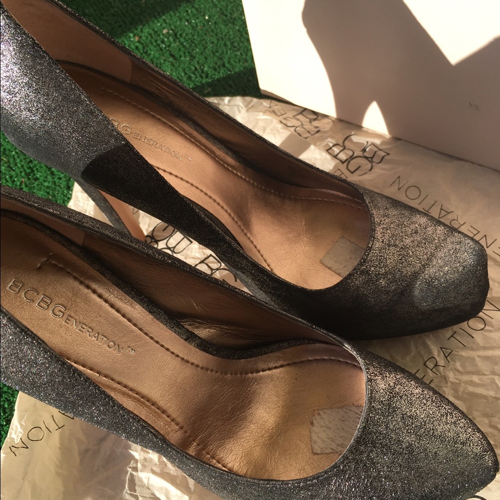 BCBG Metallic Suede (platform pump shoes) - Picture 3 of 5