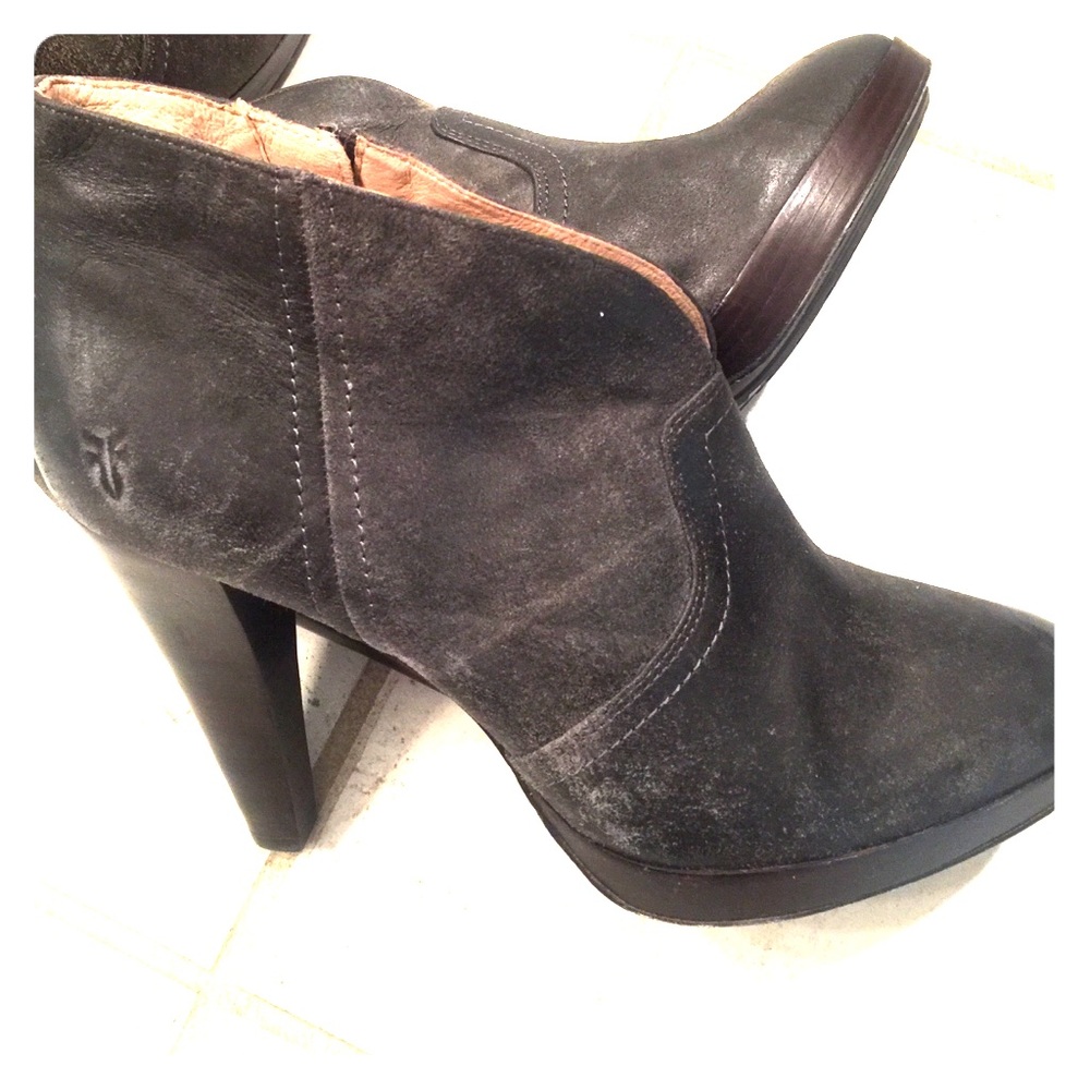 EUC Frye Harlow Campus Bootie 9.5