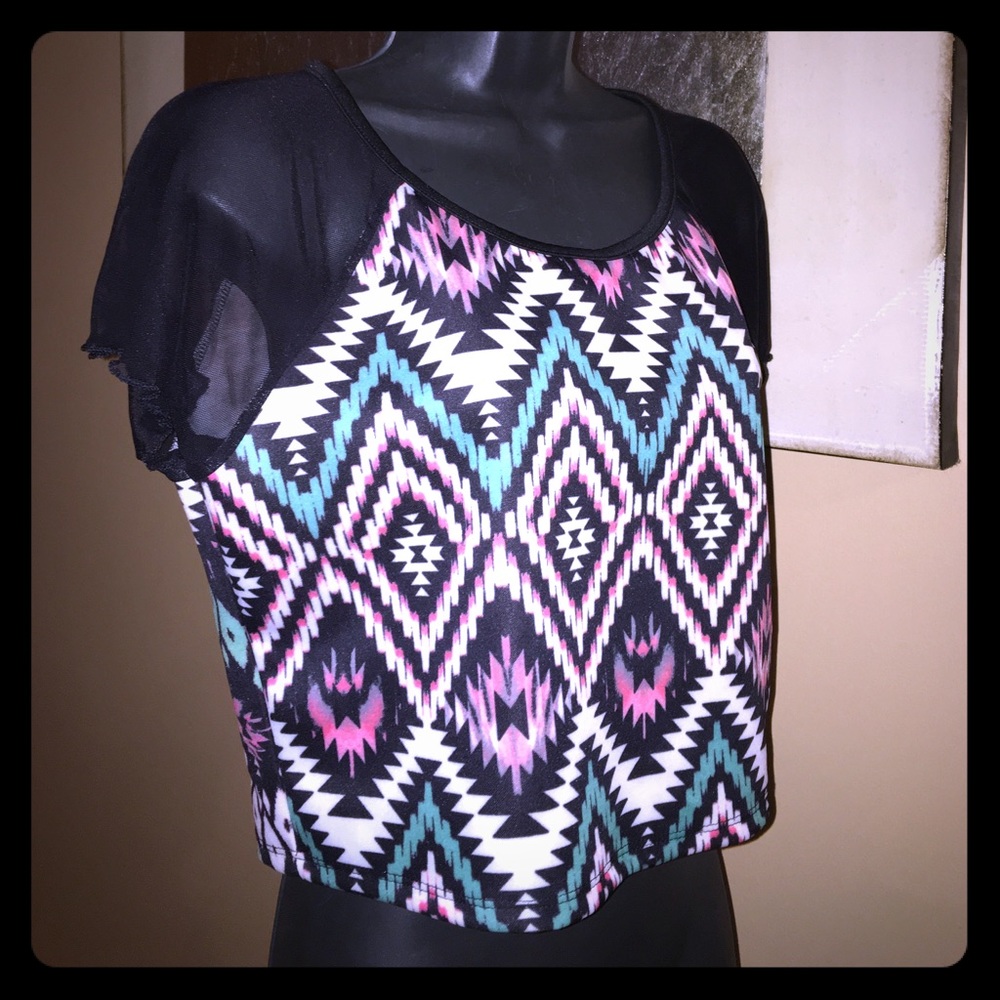 Summer B. Tribal crop top with sheer sleeves