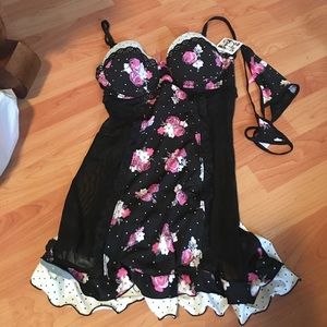 Jessica Simpson lingerie and matching panties