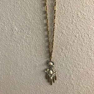 White and gold long necklace