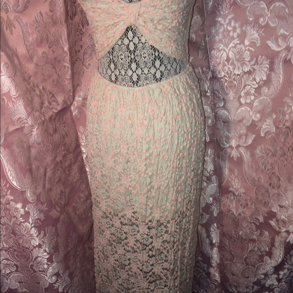 Strapless Dress. So. Comfortable!!! - Picture 2 of 4