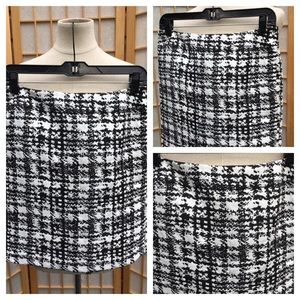 ⚫️ Ann Taylor Black & White Skirt NWT SZ  4P