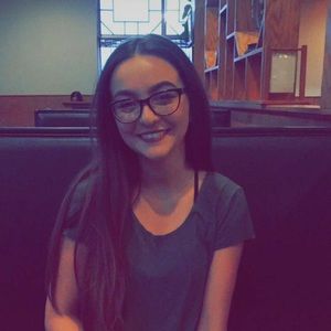 Meet your Posher, Chloe