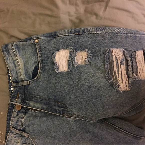 CottonOn Boyfriend jeans. - Picture 4 of 4