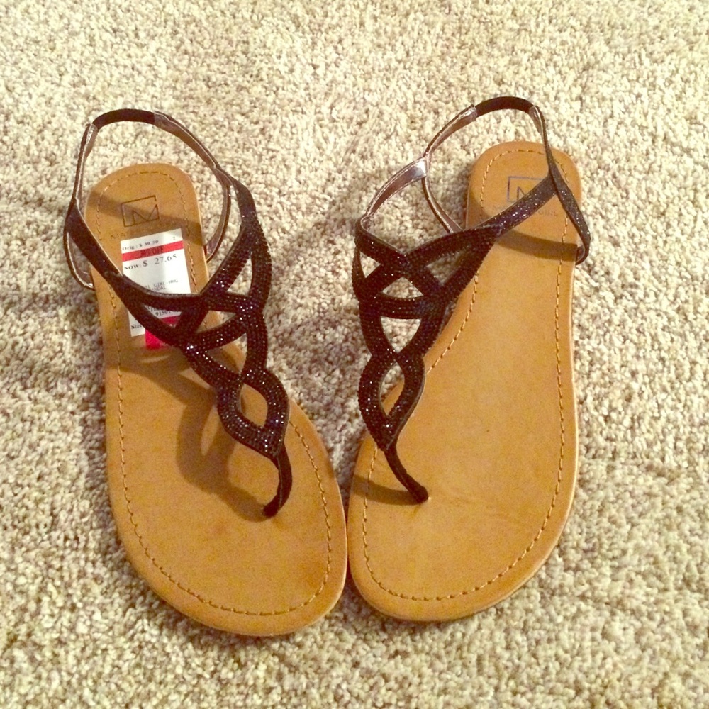 Material Girl // NWT sandals