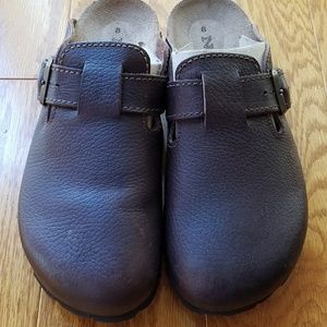 NWOT brown cork clogs