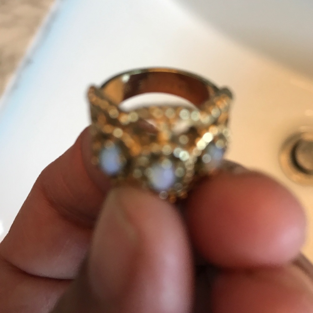 Ring - Picture 2 of 3