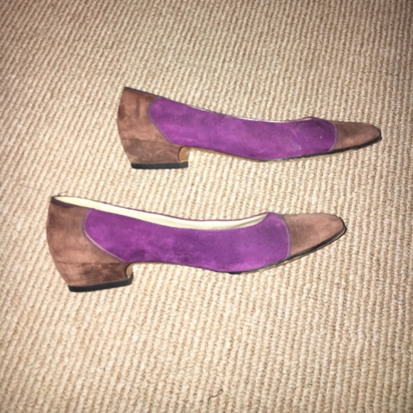 Ferragamo Flats - Picture 1 of 4