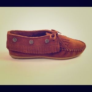 Minnetonka Fringed Moccasins