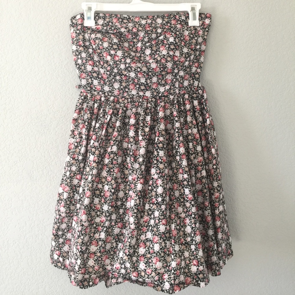Floral Strapless Dress!