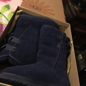 Ugg authentic size 7
