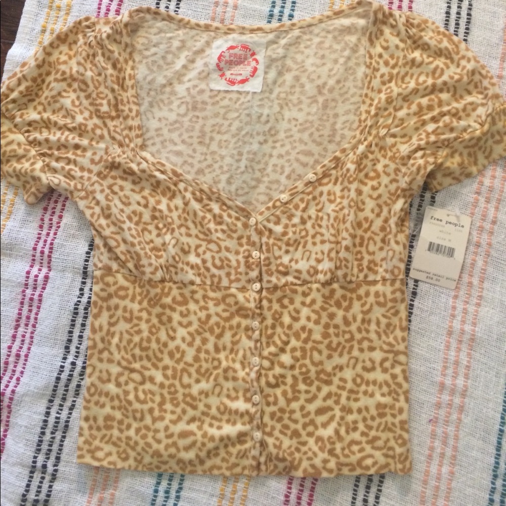 Free People button down leopard crop top.