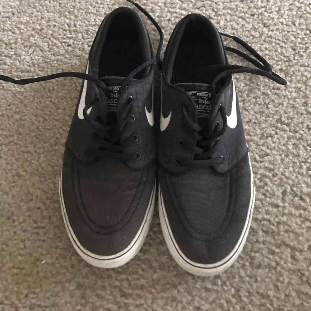 stefan janoski's