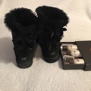 Black Bailey Uggs
