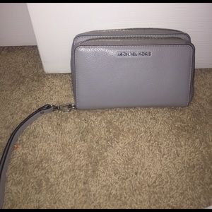 Michael Kors wristlet Wallet