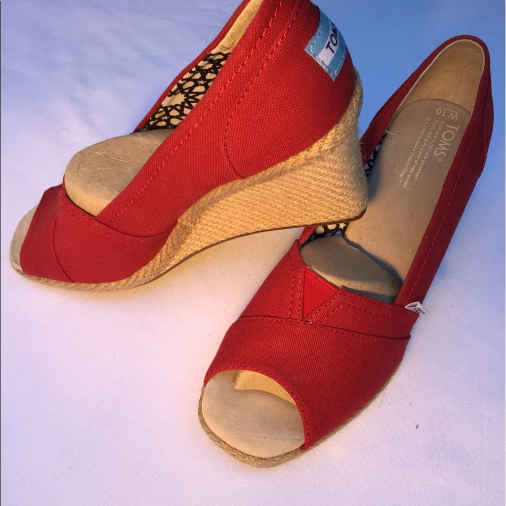 TOMS Red Canvas Wedge, size 10 NEW!