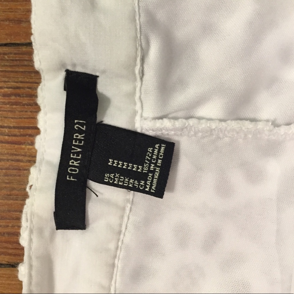 Forever 21 high waisted lace shorts - Picture 2 of 3