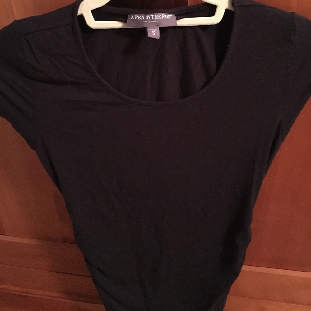 A Pea in the Pod short sleeved maternity shirt S